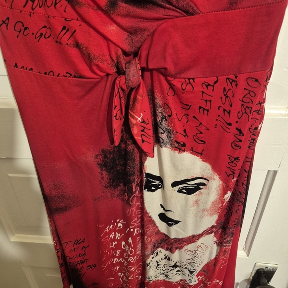 Vintage Joseph Ribkoff Red Graphic Dress With Face - Picture 4 of 4